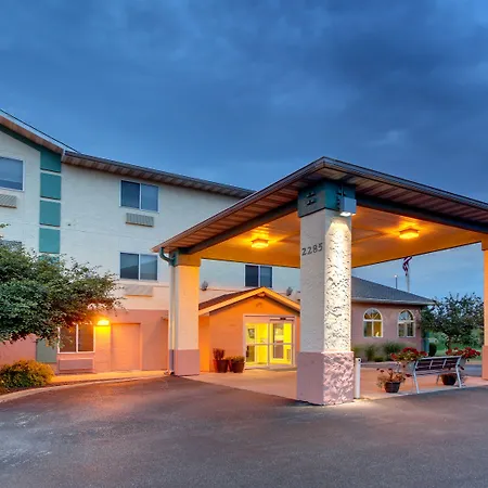 Galesburg Inn&Suites