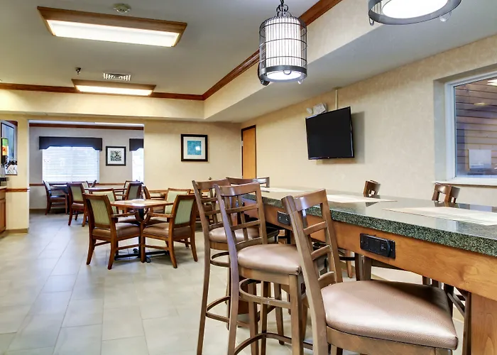 Baymont By Wyndham Galesburg