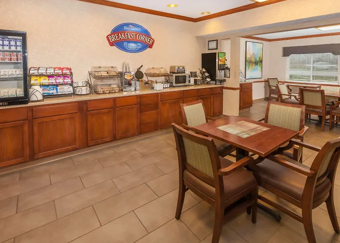 Hotel Baymont By Wyndham