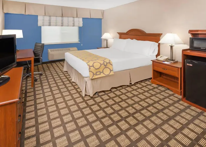 Baymont By Wyndham 2* Galesburg