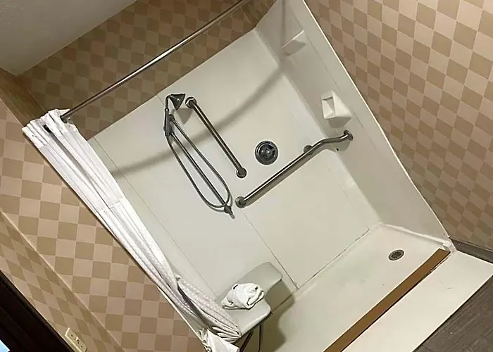 Galesburg Inn&Suites Hotel